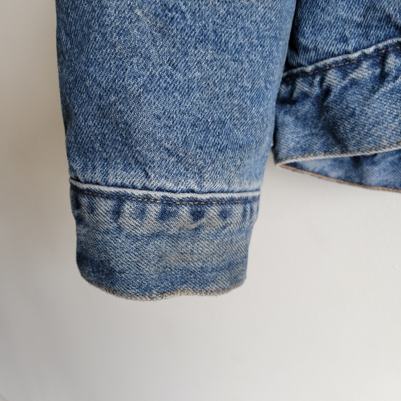LEVIS Vintage Denim Jacket with Plaid Lining - Picture 11 of 12